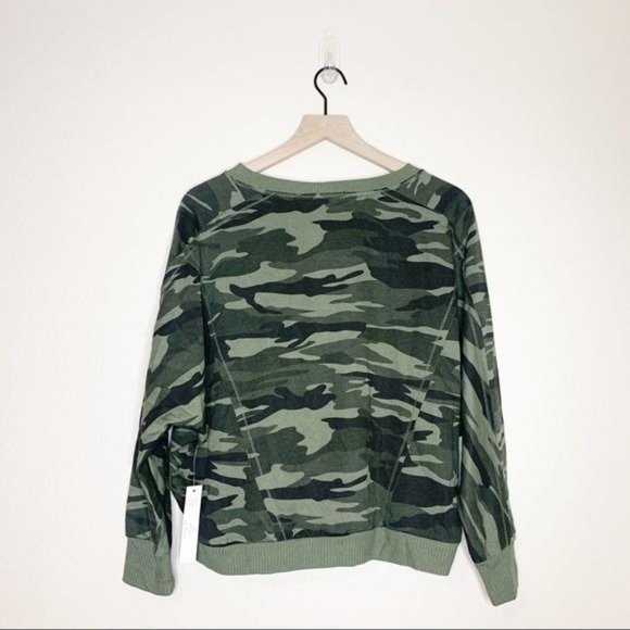 NWT Sweet Romeo Green Camo Exposed Seam Dolman Sleeve Crop Sweatshirt Medium - Picture 4 of 11